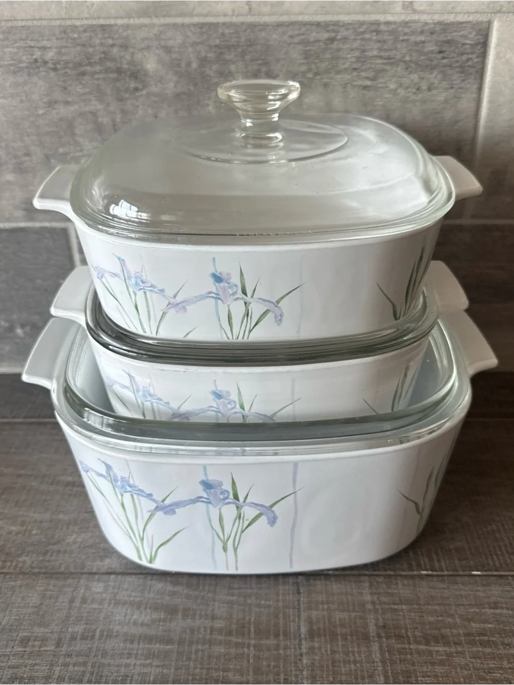 Vintage CorningWare shadow Irish Casserole Dish W/ Lid (6pcs) made in USA
